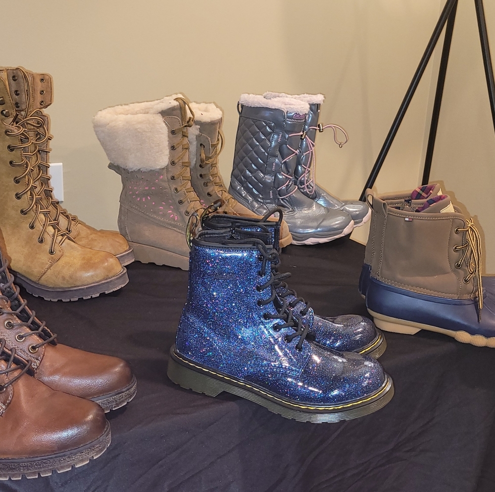 Girl boots